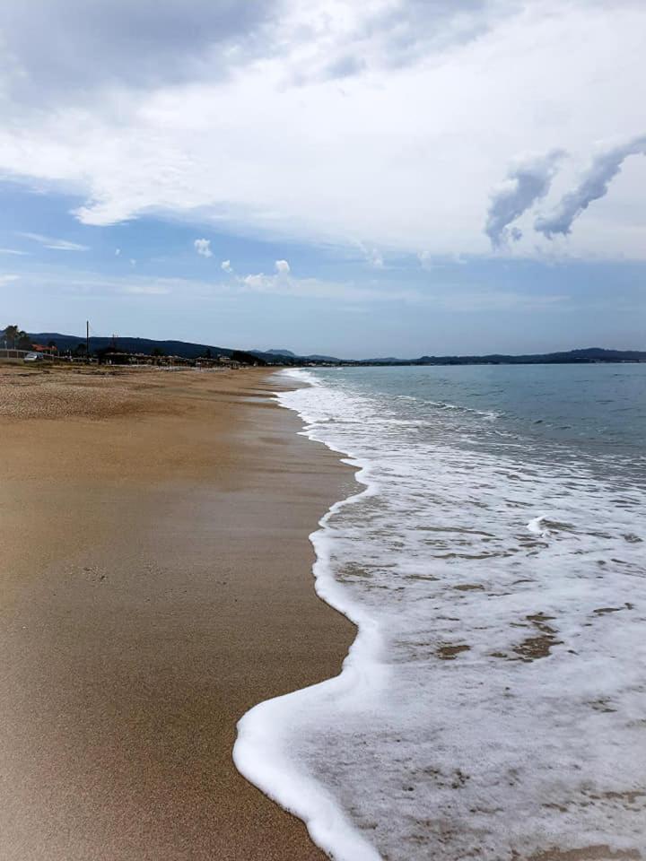 Kormoranos Beach Akharávi Eksteriør bilde