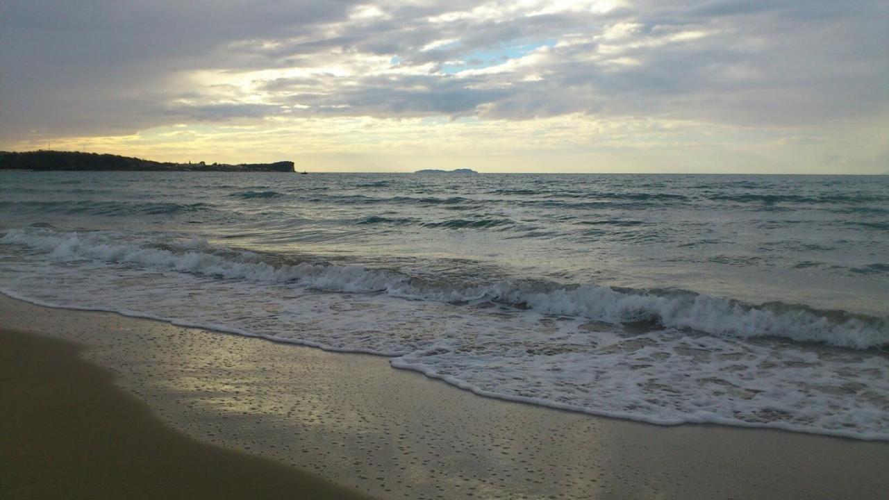 Kormoranos Beach Akharávi Eksteriør bilde